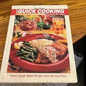 1999 Taste of Homes Quick Cooking Annual Recipes 354 page cookbook